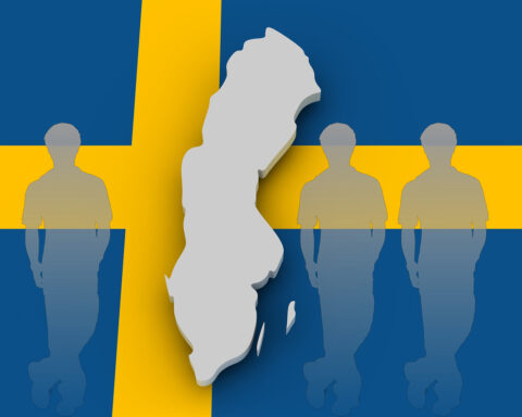 Tilliten i Sverige kommer att slitas sönder av en angiverilag