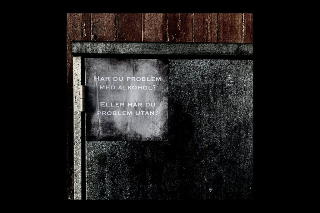 GUSSY. Gussy Löwenhielm är en flitig medarbetare i Opulens. Hans konstprojekt ”Oroat”  är ett återkommande inslag i vårt magasin. "Oroat". Gussy, Gussy Löwenhielm, humor, konst, konstprojekt, underskruvat