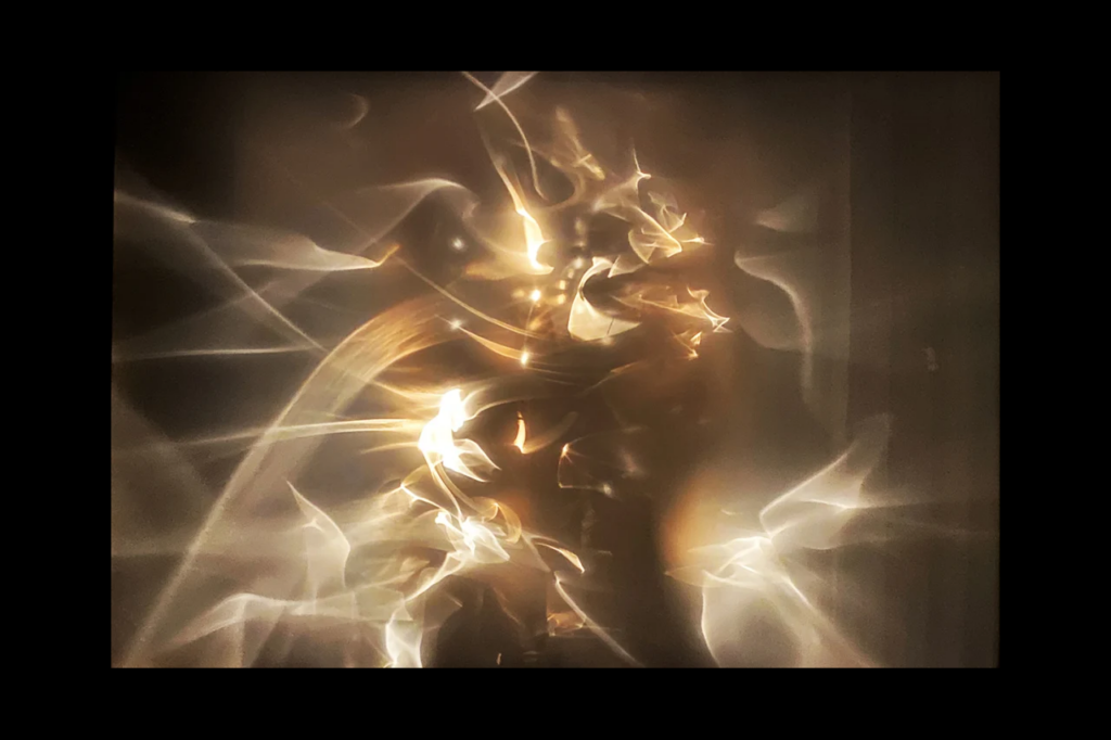 LARS FREDRIKSON. ”Den rika och omsorgsfullt hängda utställningen på Malmö konsthall lyfter ett viktigt konstnärskap från oförtjänt glömska och skriver in Lars Fredrikson i den svenska konsthistorien.” Det skriver Kristina Maria Mezei. avantgarde, konstpionjär, utställning, retrospektiv, elektronisk konst, ljudkonst, Kristina Maria Mezei, experimentell konst,