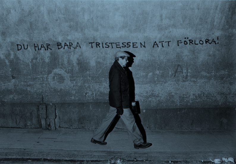 Tunbjörks fotokonst. Fotografen Lars Tunbjörk skildrade nedmonteringen av folkhemmet. Maria Johansson har sett en utställning med bilder som ”bubblar av berättelser”.