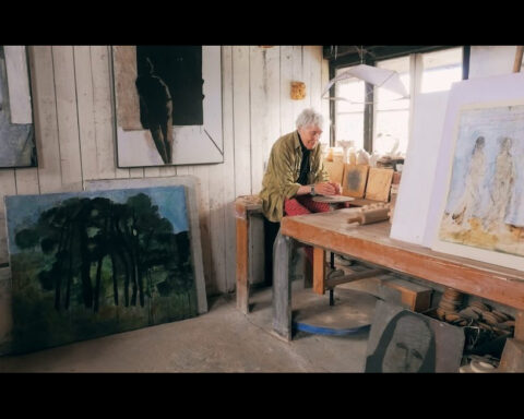 DOKUMENTÄRFILM. ”’Farmors leriga händer – en film om Lisa Larson’ är en fin och lyhörd dokumentärfilm som du inte skall missa!” Det skriver Ingela Brovik.