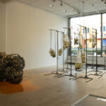 Heidi Edström. UTSTÄLLNING. Maria Johansson skriver om en aktuell utställning, ”Vaska guld”, med verk av Heidi Edström. Det är konst som både triggar och berör. konst, konstutställning, svenska konstnärer,