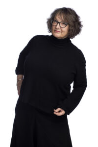 MONIKA FAGERHOLM. Carolina Thelin har läst Monika Fagerholms kritikerrosade nya roman ”Döda trakten – kvinnor i revolt” men instämmer inte i hyllningskören.Monika Fagerholm, finlandssvensk litteratur, roman, prosa, berättarkonst, bildningsroman, 