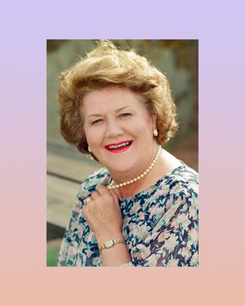 TV-SERIE. Nyligen avled Dame Patricia Routledge. Filip Hallbäck minns en skådespelare som briljerade i rollen som Mrs Bucket i tv-serien ”Skenet bedrar”. teater, tv-serier, skådespelare, komedi, brittisk tv-serie, humor,
