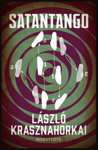 KRASZNAHORKAI. Opulens kulturredaktör Clemens Altgård har läst Nobelpristagaren Krasznahorkais debutroman ”Satantango” och konstaterar att den är lika relevant 2025 som när den utkom i Ungern för 40 år sedan.