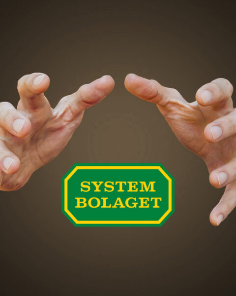 SYSTEMBOLAGET. I veckans krönika förklarar Lars Thulin varför lagen om gårdsförsäljning sannolikt är en dödskyss för Systembolaget. Samt varför monopolet bör bibehållas. Systembolaget, alkoholpolitik, nyliberalism, handeln, marknadskrafter, Moderaterna,