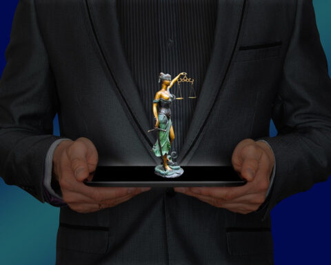 POLITIKER. I veckans krönika varnar Lars Thulin för att riksdagsledamöter som vill sätta sig över lagen utgör ett hot mot demokratin. Ebba Busch, Jimmie Åkesson, SD, KD, Tidölaget, lagen, riksdagen, Lars Thulin,