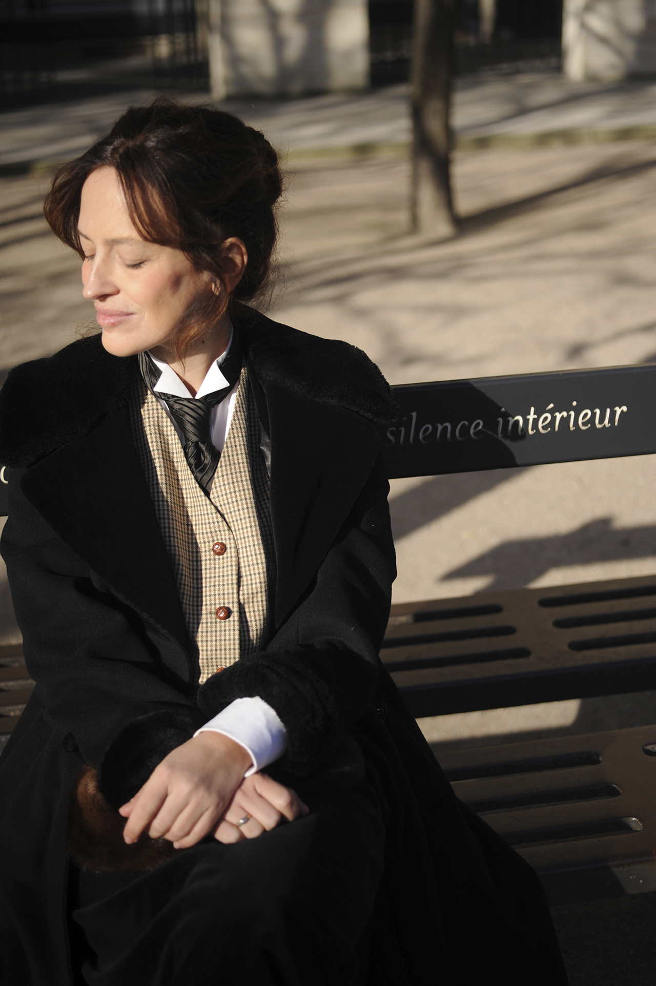 ROMAN. Lis Lovén låter sig inte imponeras av Sinziana Ravinis roman ”Diagonalt begär” utan finner boken vara alltför ytfixerad och utstuderad.