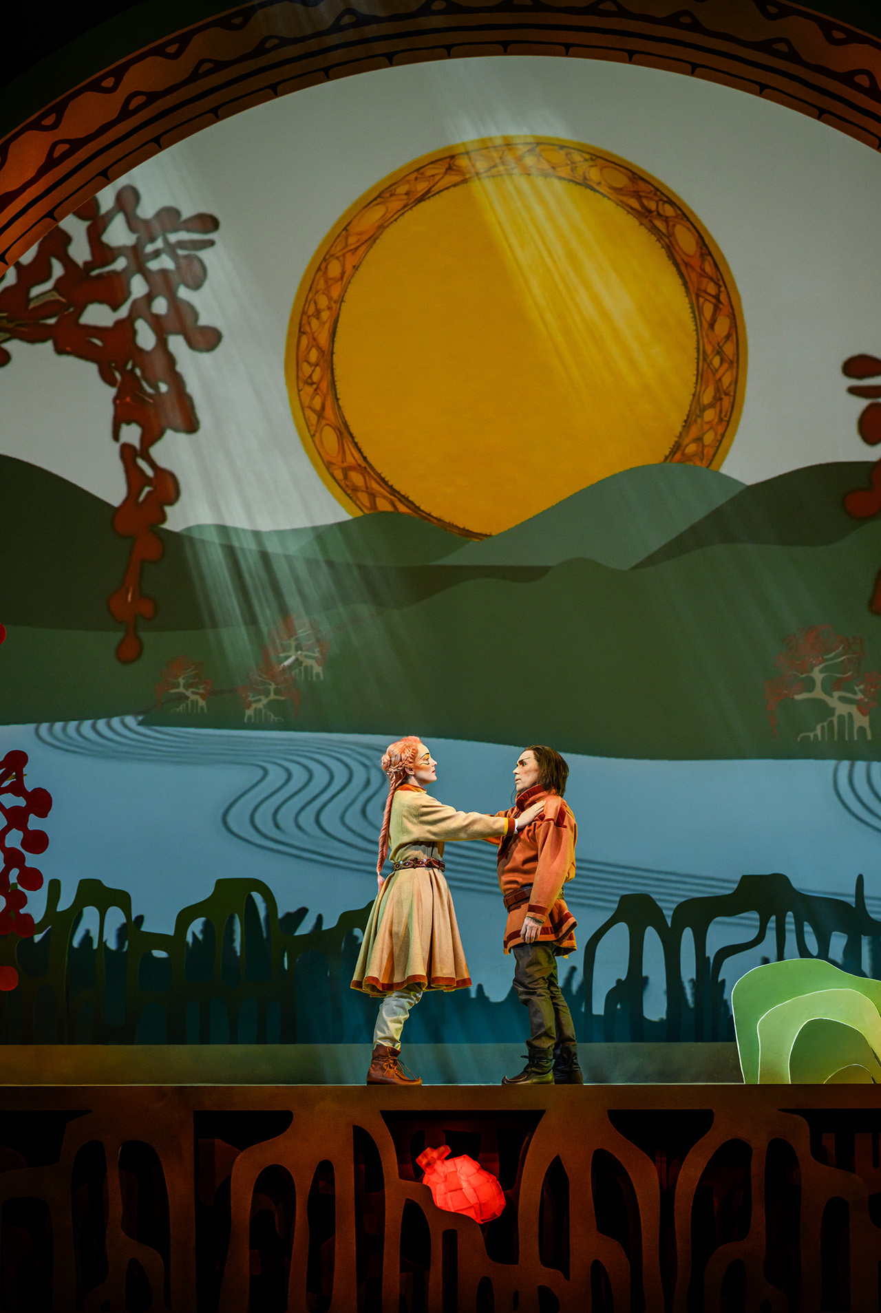 JORDENS HJÄRTA. OPERA. Den nordsamiska operan ”Jordens hjärta” hade gärna fått vara en helaftonsföreställning, anser Rikard Rehnbergh.