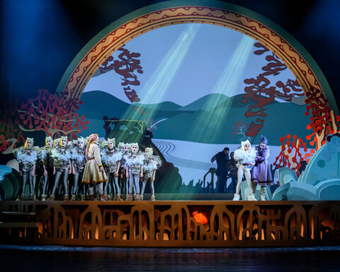 JORDENS HJÄRTA. OPERA. Den nordsamiska operan ”Jordens hjärta” hade gärna fått vara en helaftonsföreställning, anser Rikard Rehnbergh.