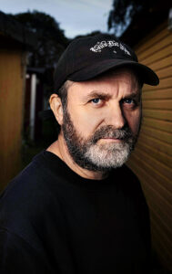 LUKAS MOODYSSON. Bo Bjelvehammar har läst Lukas Moodyssons nya roman "Rebellerna" och känner både glädje och sorg inför de starka tidsbilder som målas upp.