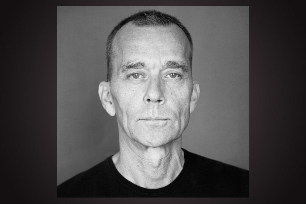 BO GREEN JENSEN. MINNESORD. Den danske författaren och kulturskribenten Bo Green Jensen är död. Håkan Sandell har skrivit ett minnesord med fokus på Bo Green Jensens gärning som poet.