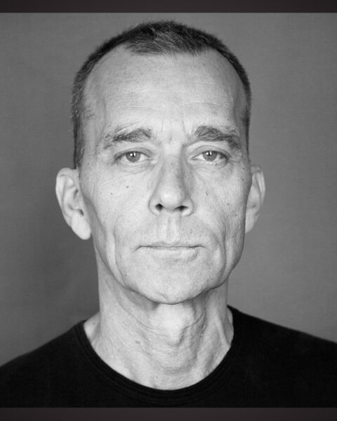 BO GREEN JENSEN. MINNESORD. Den danske författaren och kulturskribenten Bo Green Jensen är död. Håkan Sandell har skrivit ett minnesord med fokus på Bo Green Jensens gärning som poet.
