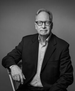 Horace Engdahl. ”Det är ett särlingskap som träder fram i denna lilla vackra essäbok, en lätt förklädd minibiografi,” skriver Bo Bjelvehammar som läst ”Själen och musiken” av Horace Engdahl.