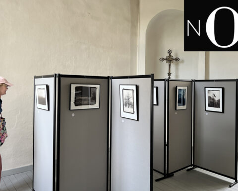 FOTOKONST. Bo Bjelvehammar har besökt Öveds kyrka och tagit del av stämningsfull fotokonst.