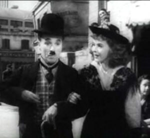 Chaplin. Charlie Chaplin och Paulette Goddard i Diktatorn.