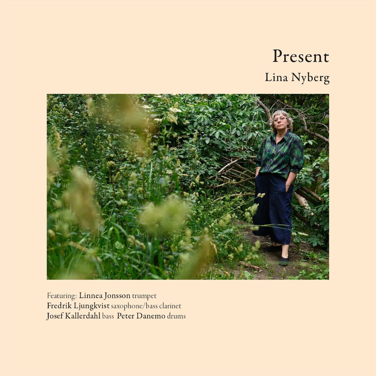 Lina Nyberg. AVANTJAZZ. ”Med lekfullhet och empati visar Lina Nyberg hur musiken kan ge oss nya upplevelser,” skriver Bo Bjelvehammar.AC