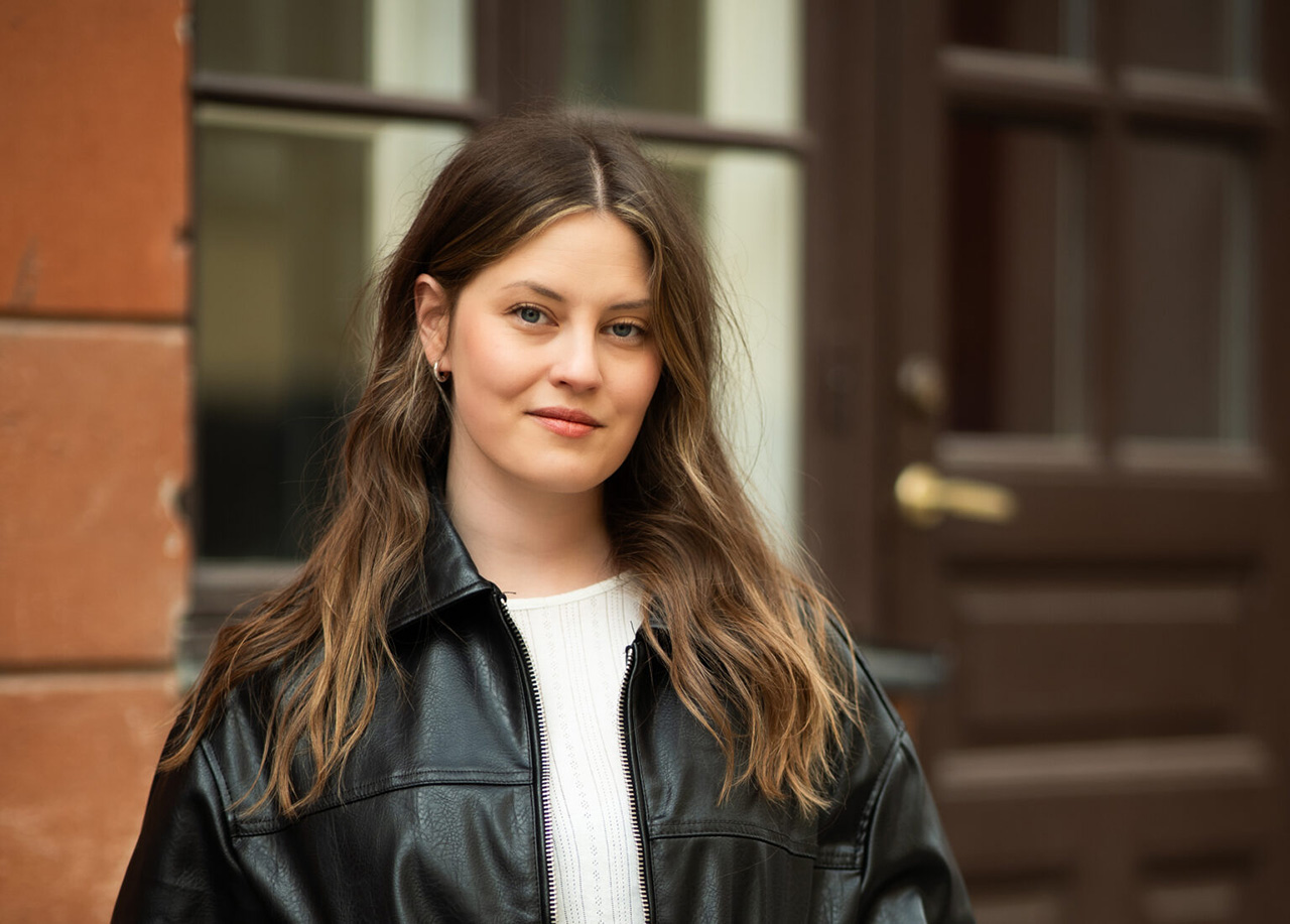 ANNIE CROONA. Carsten Palmer Schale har läst ”Optinoja” av Annie Croona. Han anser att boken, som handlar om kvinnlig utseendefixering, är både djupt berörande och balanserad.